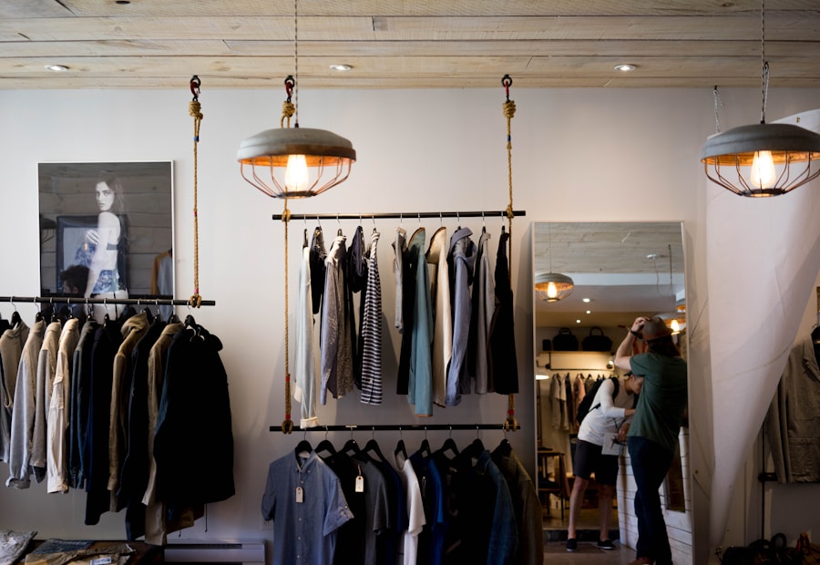 Cafes & Retail